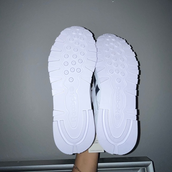 SOLD DO NOT BUY‼️‼️Palace x Classic  Pump (WHITE) - Picture 3 of 5